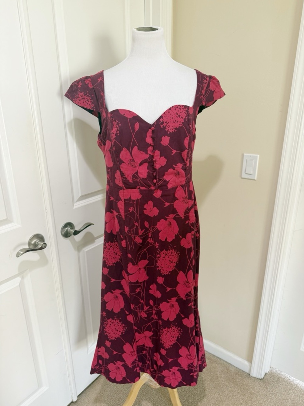 Anthropologie Red Floral Midi Dress - Picture 4 of 12
